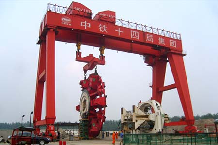 Shield-gantry-cranes-1